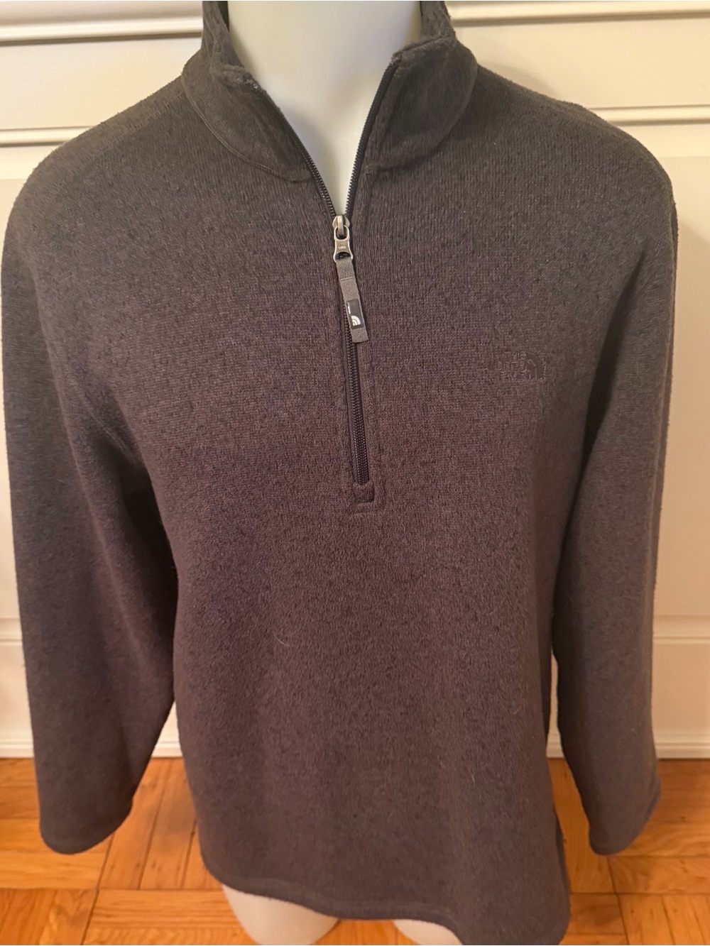 The North Face 1/4 Zip Fleece Lined Men's Large Gray Pullover Polyester Sweater
